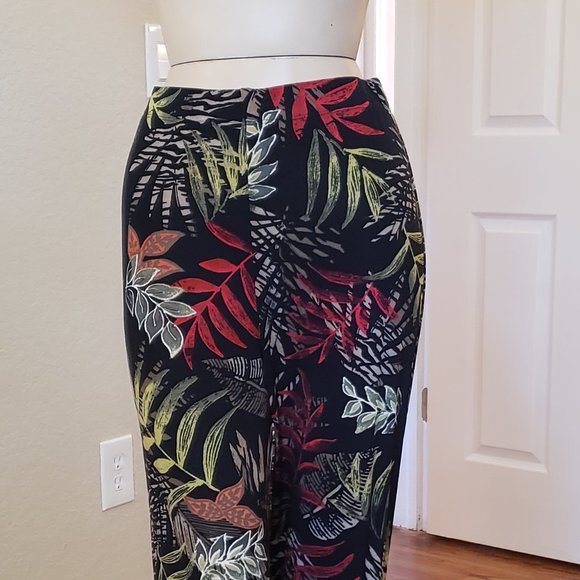 Chico's Top + Crop Pants Outfit Set Size 1 Small - Picture 6 of 7